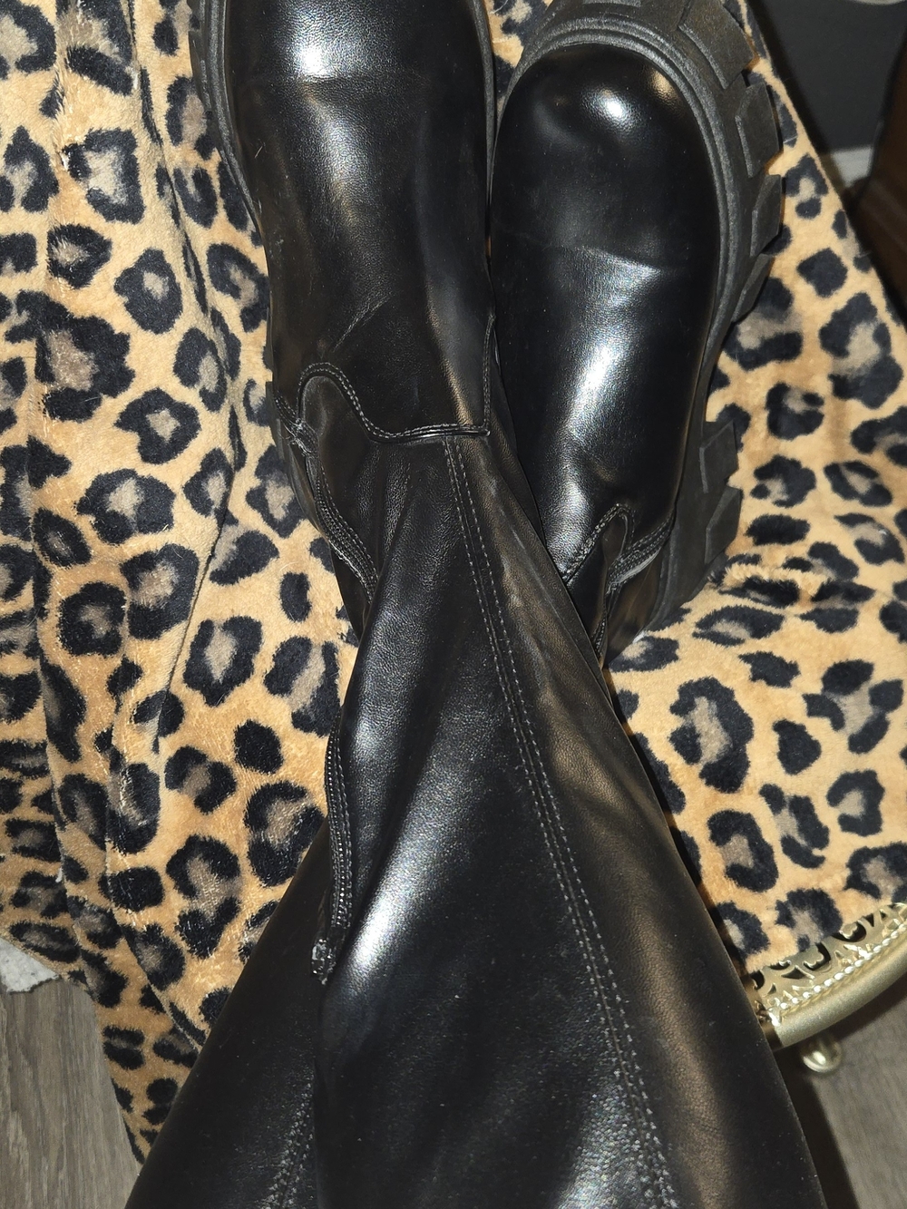 Women's Black Knee-High Chunky Sole Boots - Picture 7 of 7